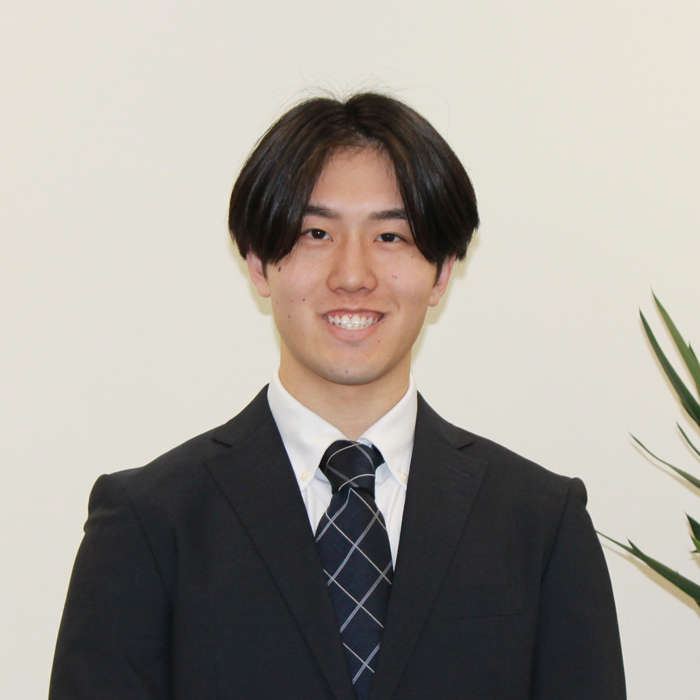 府川 駿介
